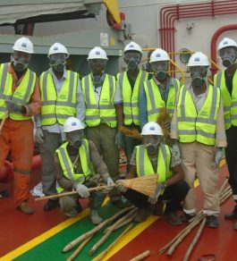 CARGO HOLDS CLEANING 1